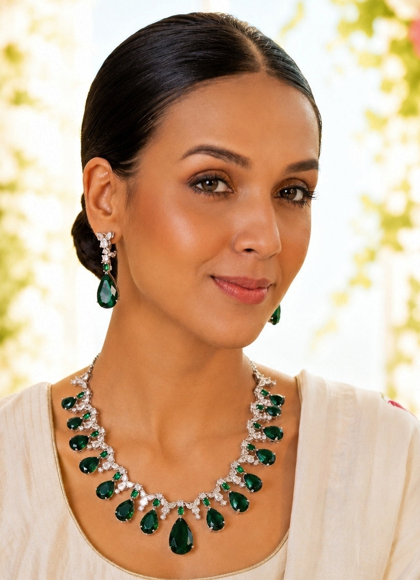 Emerald Gren Teardrop Necklace Set