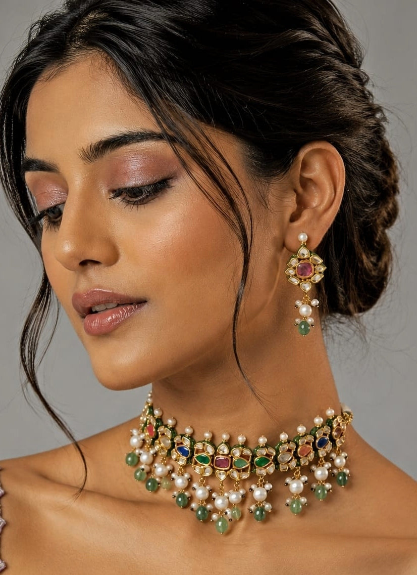 Multicolour Kundan Choker Set With Pearls And Beads