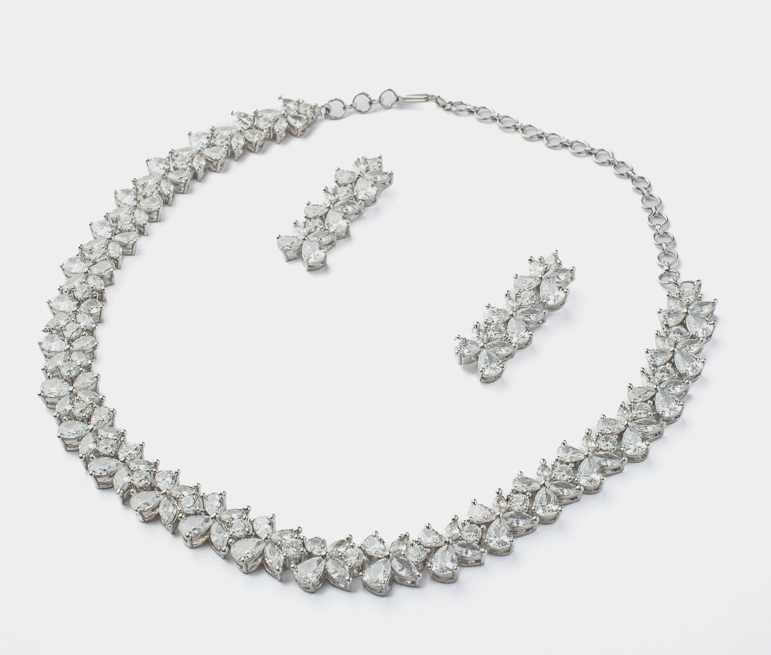 Silver Plated White  Floral Zircon Short Necklace Set With Earrings