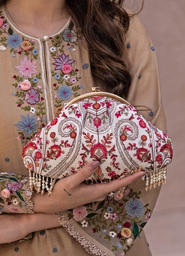 Ivory Embroidered Vintage Purse