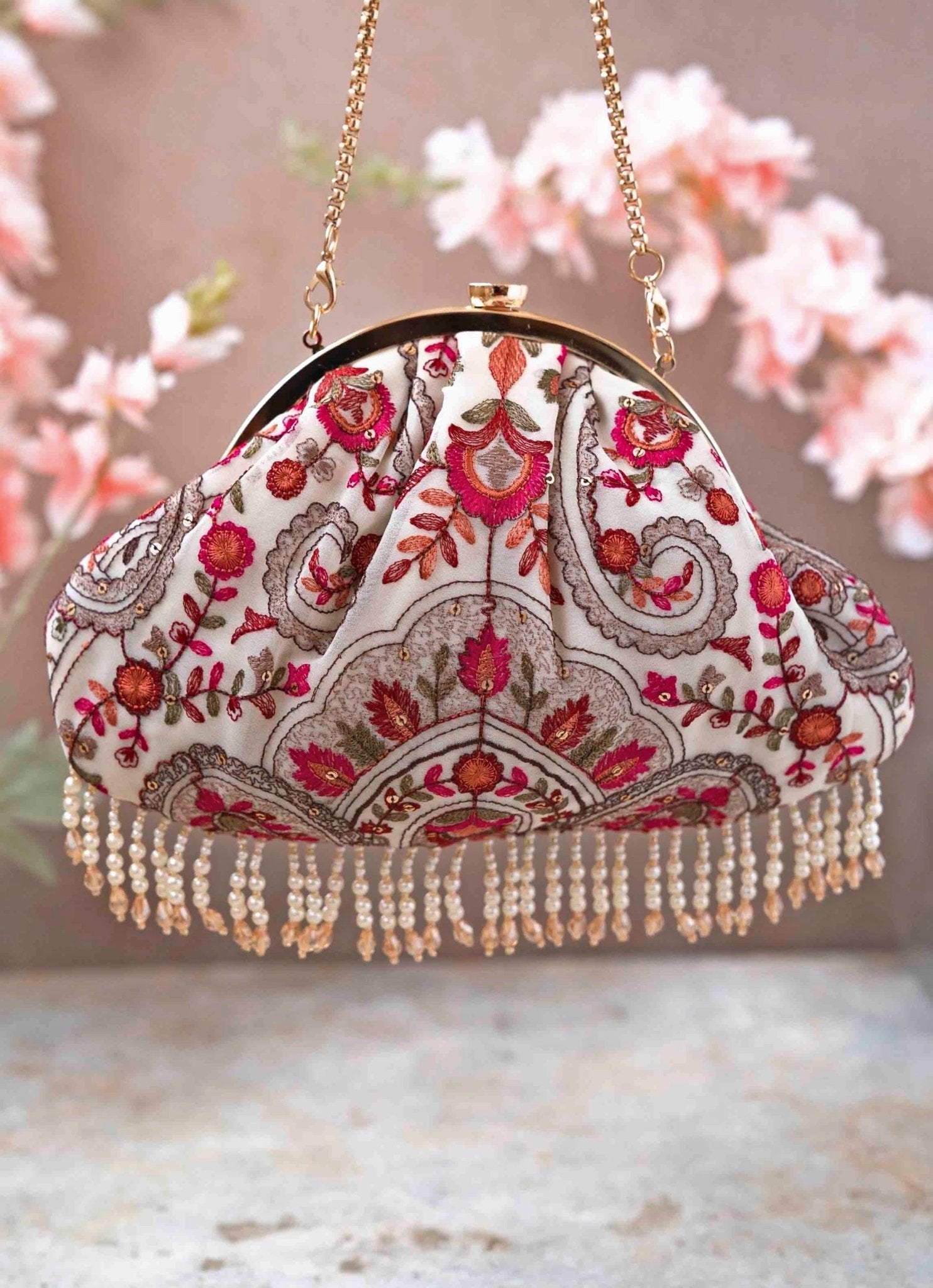 Ivory Embroidered Vintage Purse