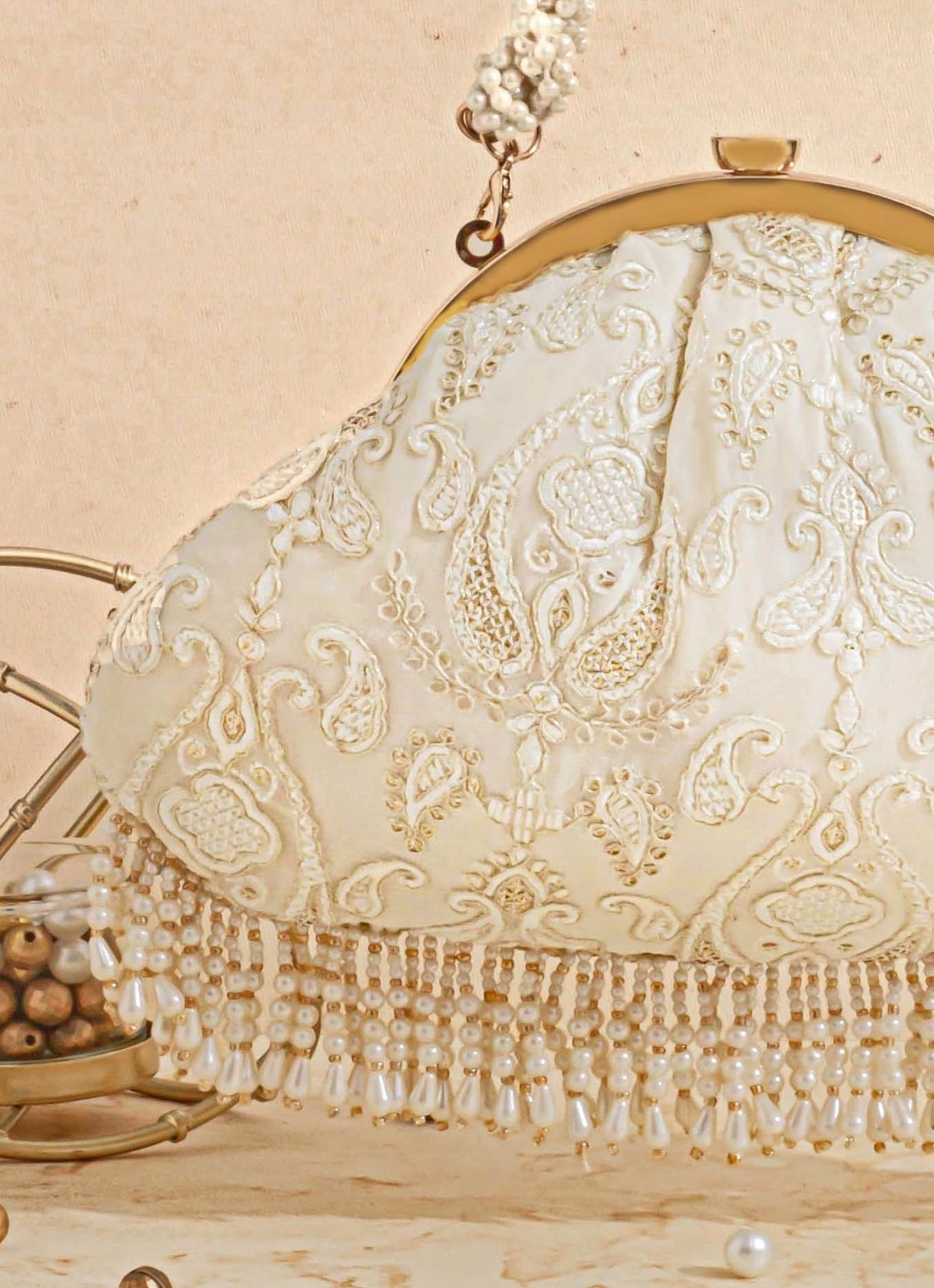 Off-White Embroidered Vintage Purse
