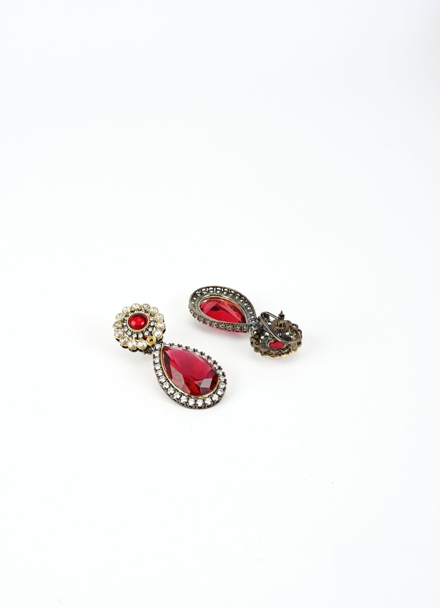 Vivinia by Vidhi Mehra Red And Multi Beaded Polki Short Necklace SetFabilicious Fashion